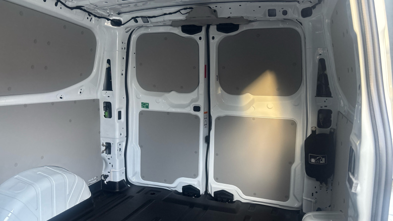 Ford Transit Custom E-320 L1 Rwd 100kW 65kWh H1 Van Limited Auto